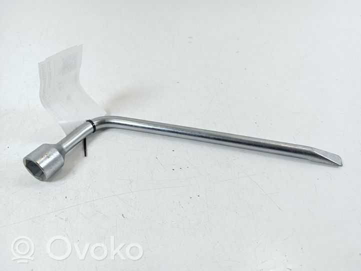 Toyota Avensis T270 Wheel nut wrench 