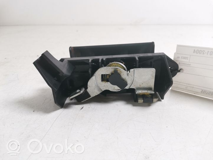 Toyota Corolla Verso E121 Maniglia esterna per portiera di carico 69023-13020