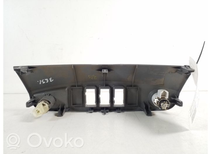 Toyota Hilux (AN10, AN20, AN30) Rivestimento del pannello 55449-0K010