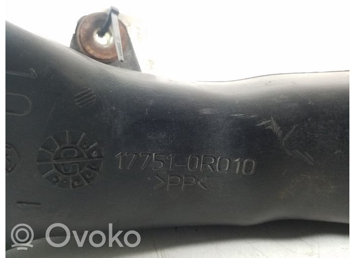 Toyota Corolla Verso AR10 Oro paėmimo kanalo detalė (-ės) 17751-0R010