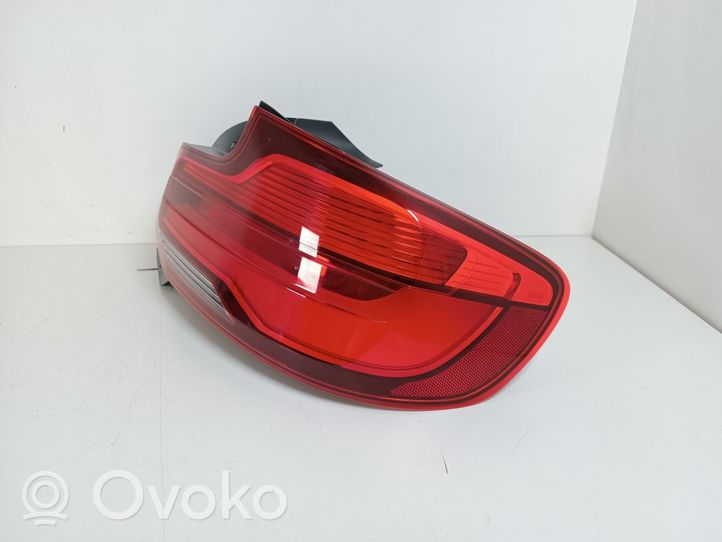 BMW 2 F22 F23 Galinis žibintas kėbule 7420992