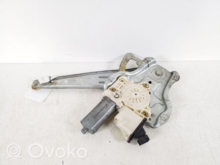 Toyota Corolla E120 E130 Mechanizm podnoszenia szyby tylnej bez silnika 69840-02100