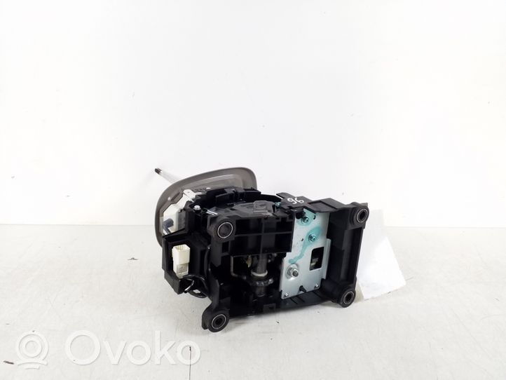 Toyota Aygo AB10 Lewarek zmiany biegów / górny 33560-52130