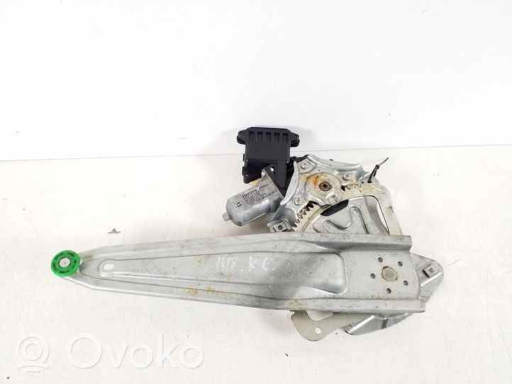 Toyota Avensis T270 Rear window lifting mechanism without motor 69840-05130