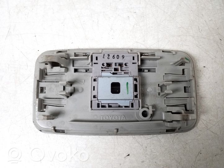 Toyota Auris 150 Lampka podsufitki tylna 81240-52040