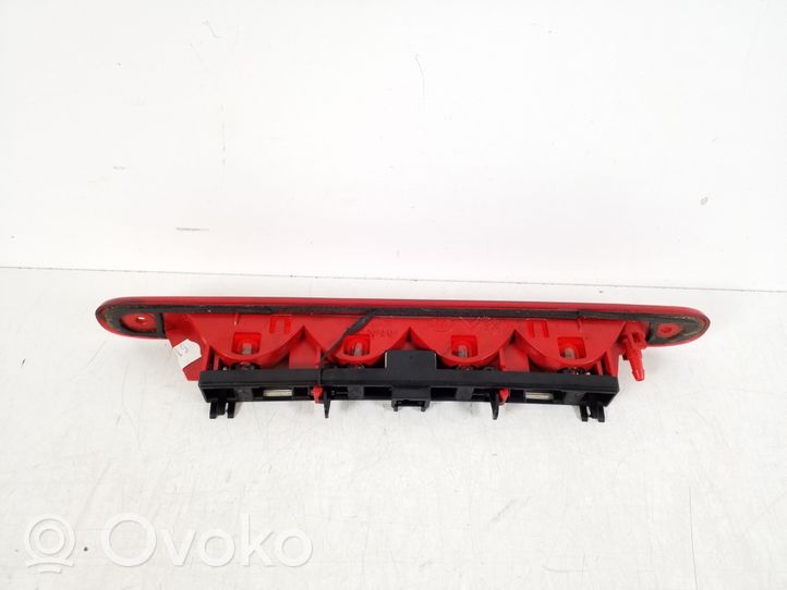 Toyota Aygo AB10 Trzecie światło stop 81570-0H010