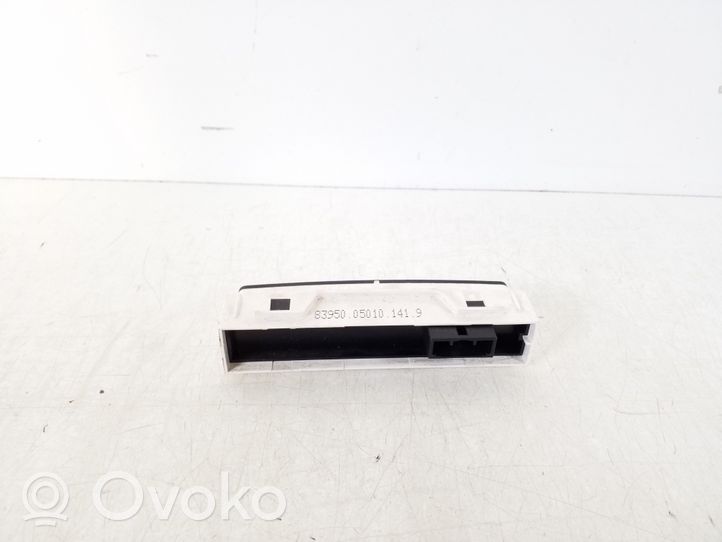Toyota Avensis T270 Monitori/näyttö/pieni näyttö 83950-05010