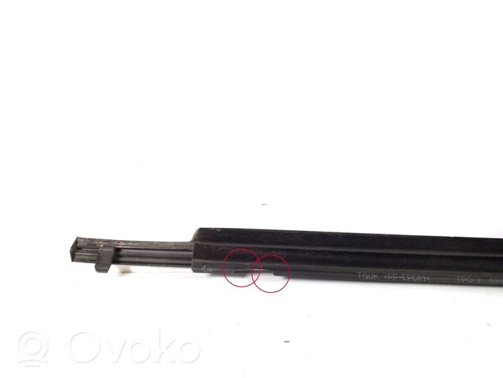 Toyota Auris 150 Takaoven lista (muoto) 75730-02121