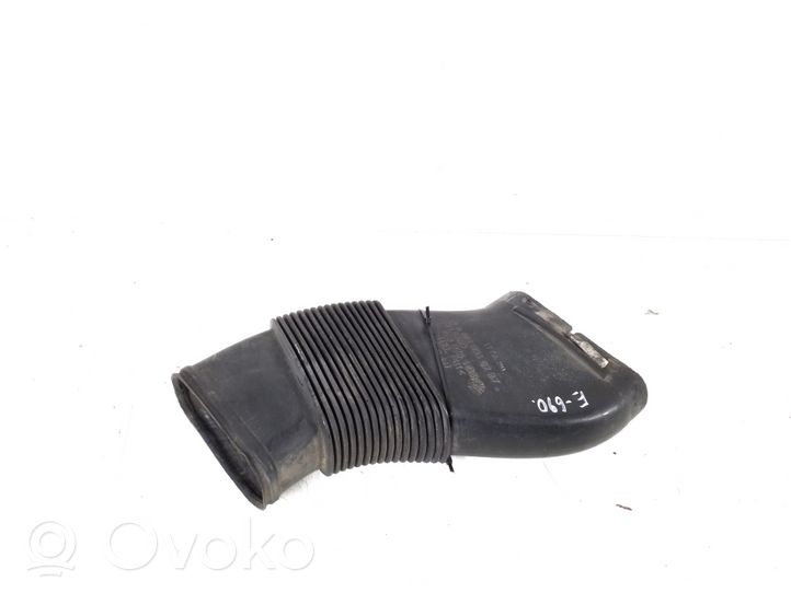 Mercedes-Benz E W211 Część rury dolotu powietrza A6120940287