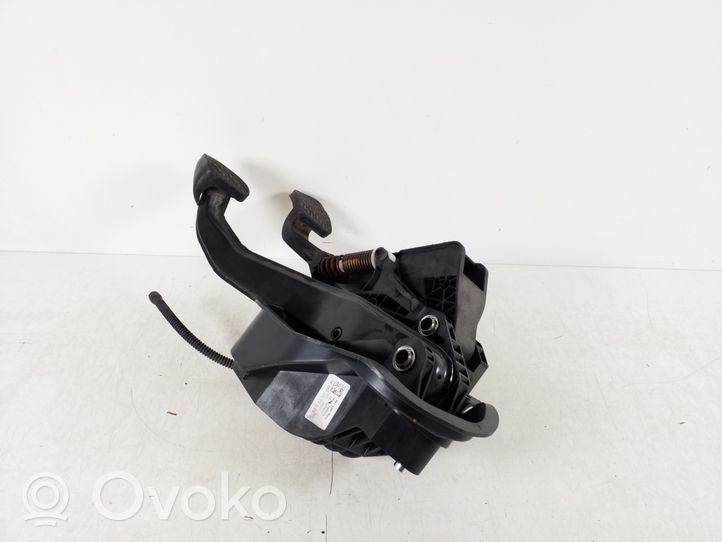 Mercedes-Benz C W205 Pedal de freno A2052901800