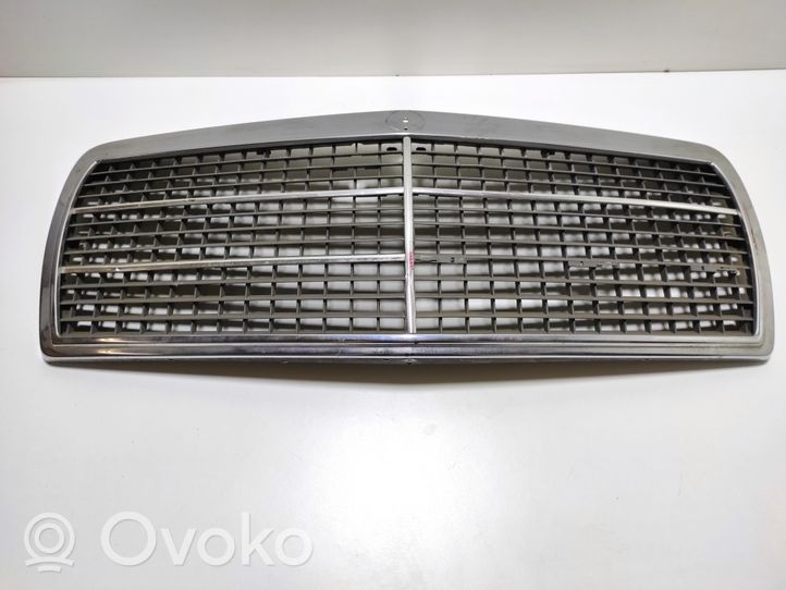 Mercedes-Benz E W124 Front grill 2018880123