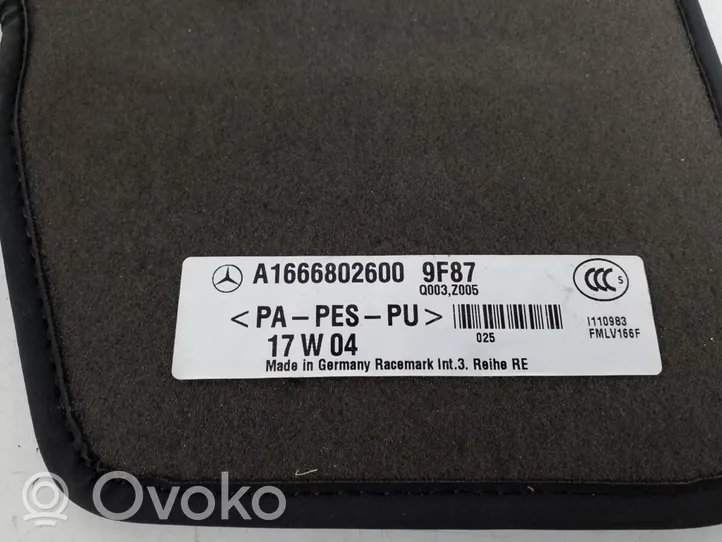 Mercedes-Benz GLS X166 Wykładzina podłogowa tylna A1666802600