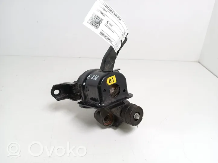 Toyota Yaris Moottorin kiinnikekorvake 12305-0Y010