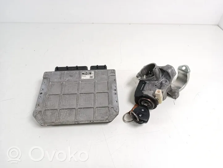 Toyota Auris 150 Komputer / Sterownik ECU i komplet kluczy 