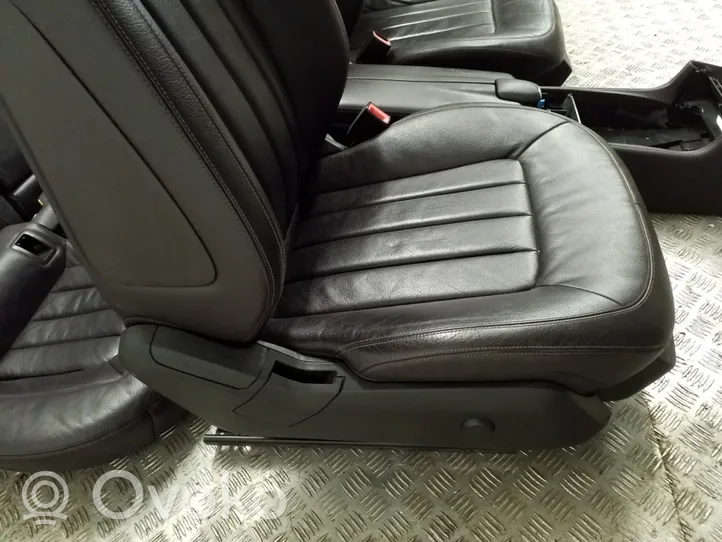 Mercedes-Benz CLS C218 X218 Juego interior 