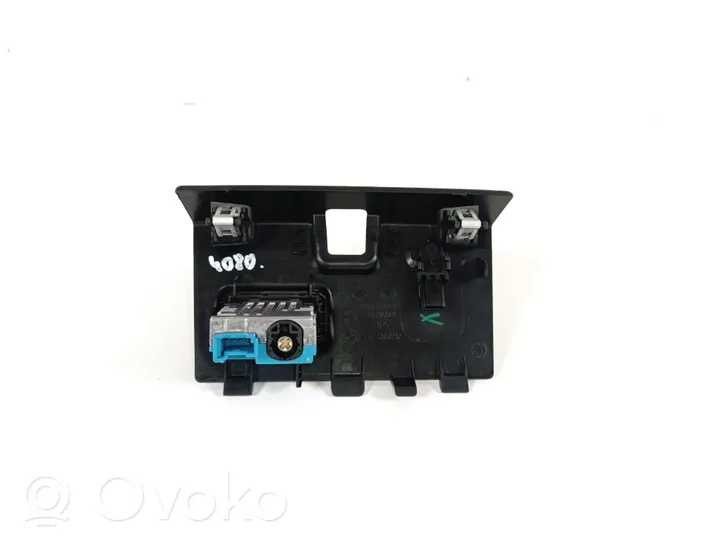 BMW 3 G20 G21 Connecteur/prise USB 8711939