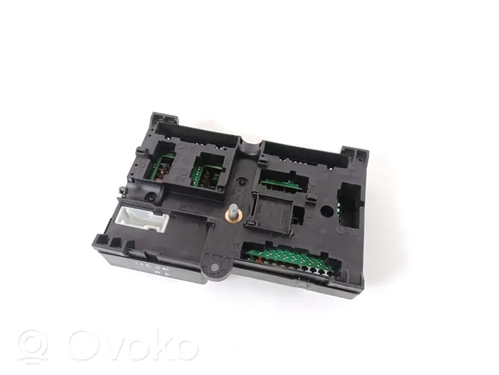 BMW 3 G20 G21 Module de fusibles 8734162