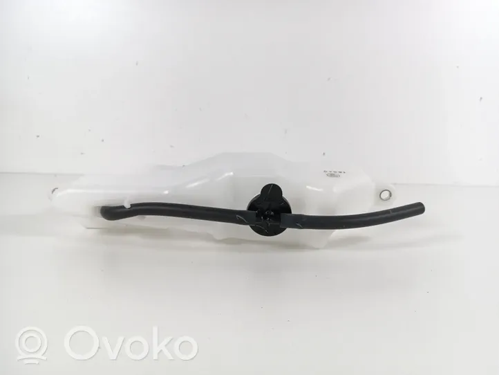 Toyota Camry Aušinimo skysčio išsiplėtimo bakelis 16470-0V050