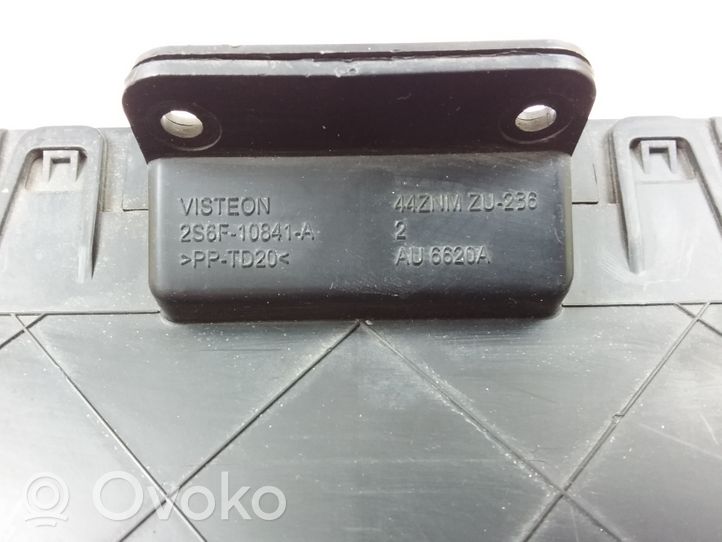 Ford Fusion Spidometras (prietaisų skydelis) 2S6F10849