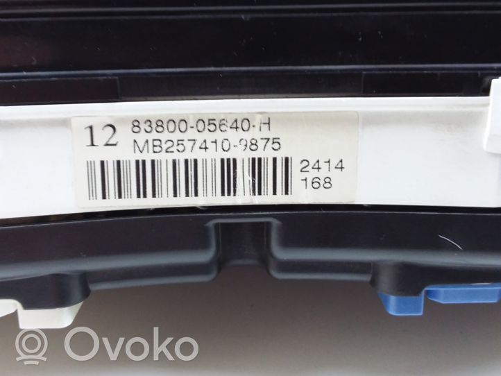 Toyota Avensis T250 Compteur de vitesse tableau de bord 8380005640