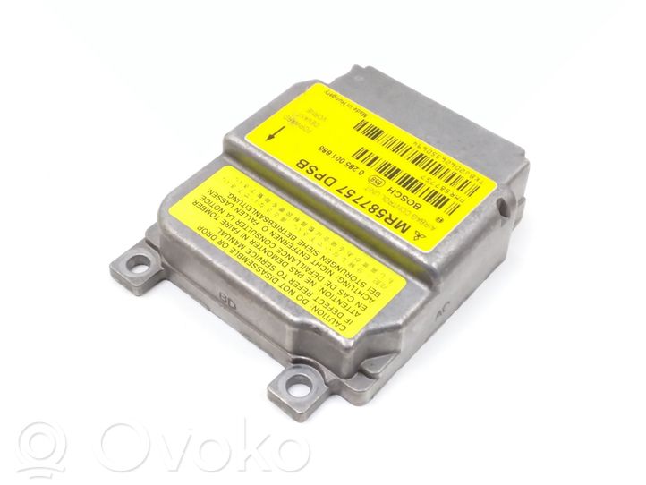 MR587757 Mitsubishi Colt Airbagsteuergerät, 30.00 € | RRR 