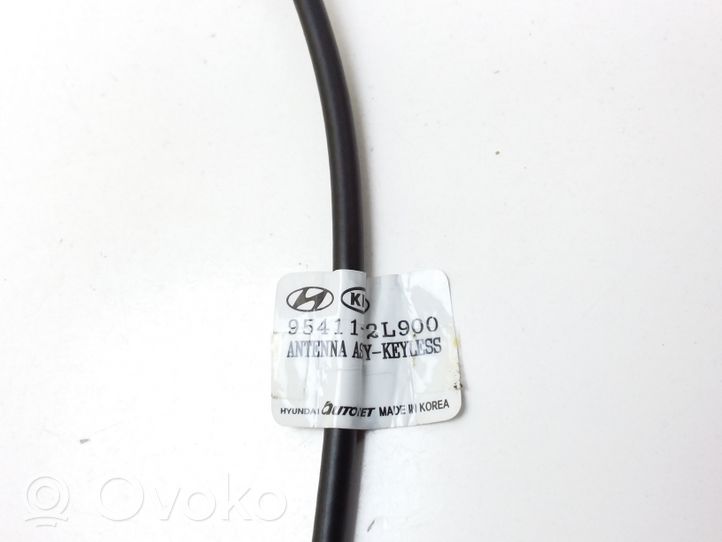 Hyundai i30 Interjero komforto antena 954112L900