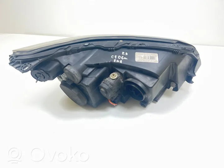 Citroen C5 Lampa przednia 9661316680