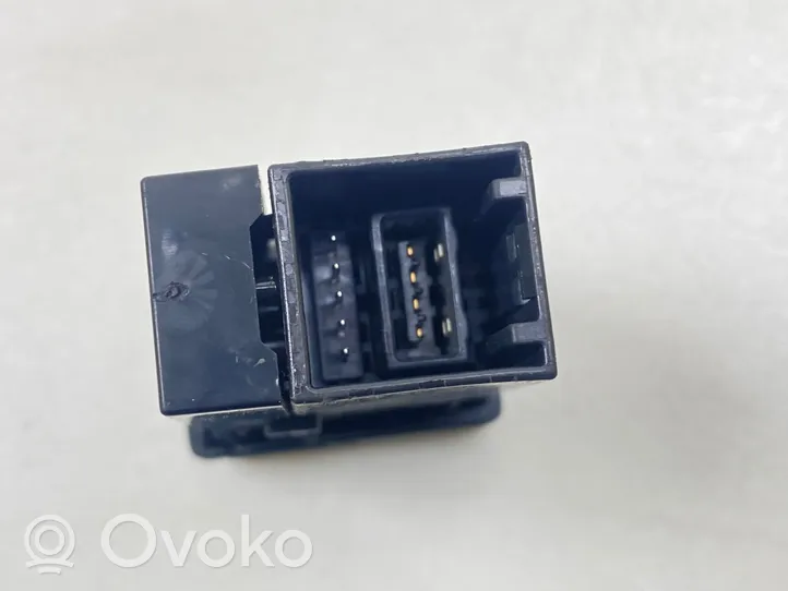 Toyota Verso Connettore plug in USB 8619002060