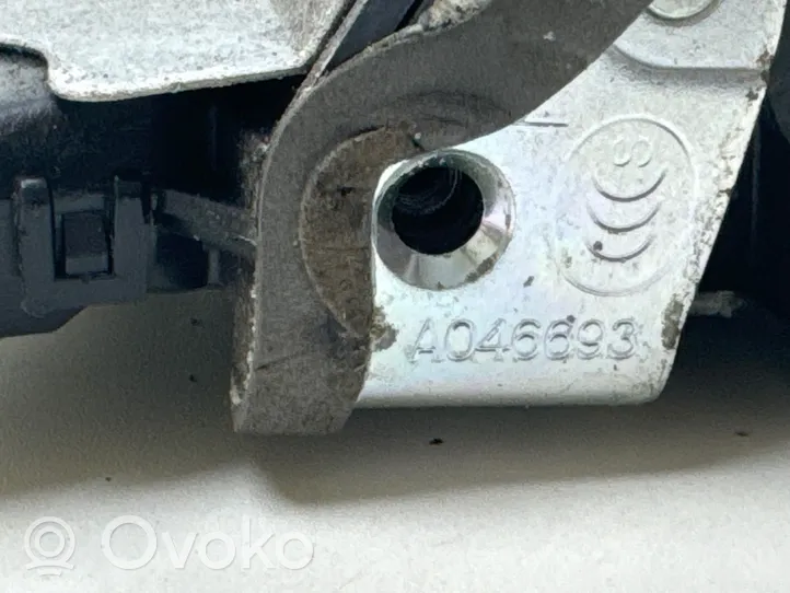 Toyota Verso Etuoven lukko A046693