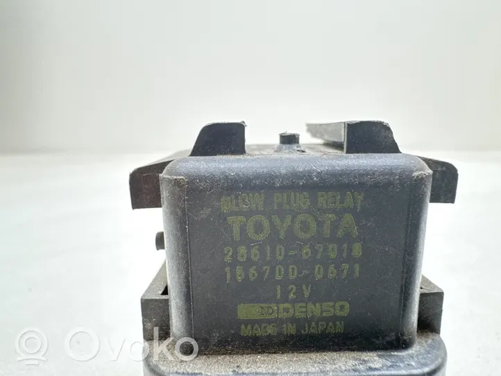 Toyota Corolla Verso AR10 Relais de bougie de préchauffage 2861067010