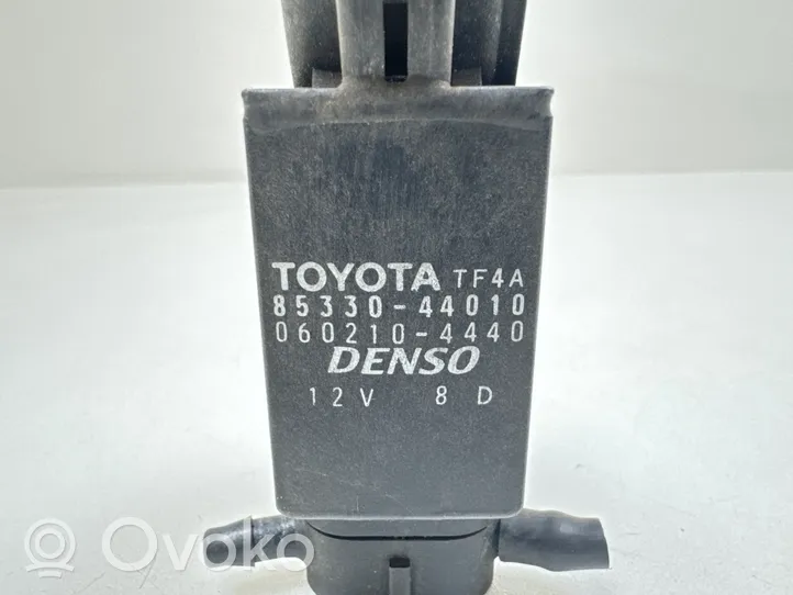 Toyota Corolla Verso E121 Tuulilasi tuulilasinpesimen pumppu 8533044010