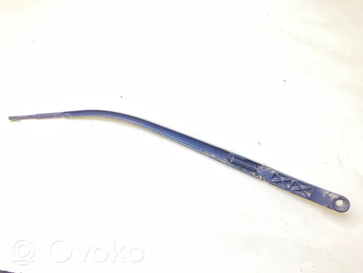 Honda CR-V Front wiper blade arm 