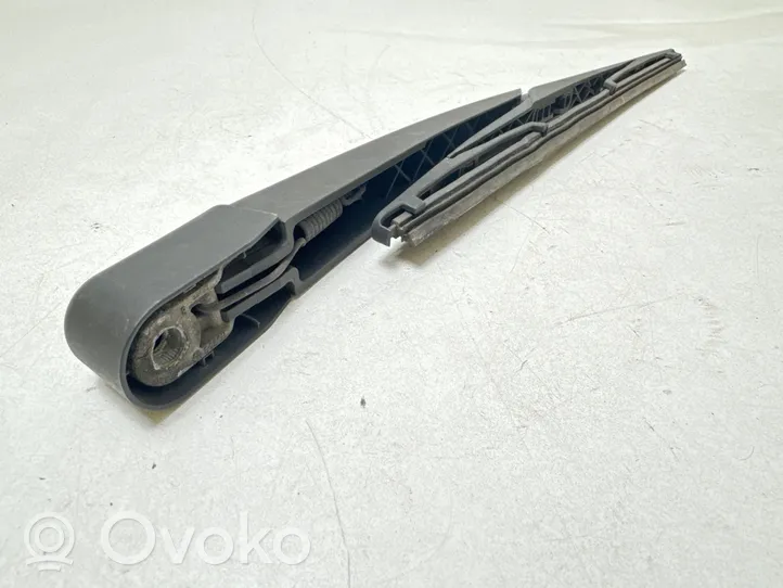 Ford Focus Rear wiper blade arm 33493