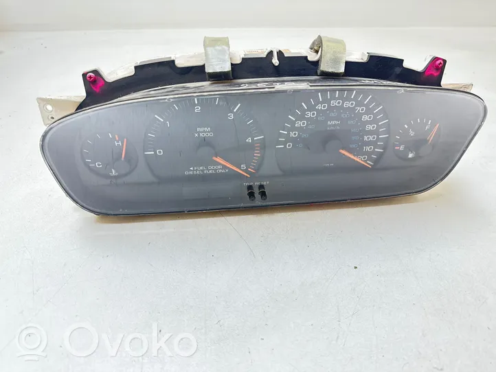 Chrysler Voyager Velocímetro (tablero de instrumentos) P04685644AA