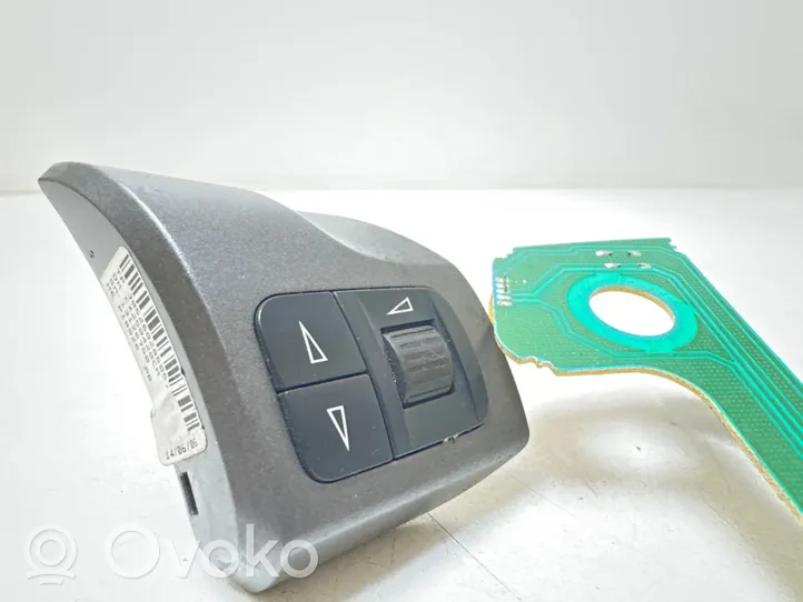 Opel Zafira B Steering wheel buttons/switches 13126750