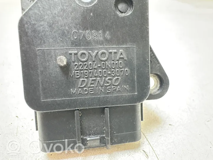 Toyota Avensis T250 Przepływomierz masowy powietrza MAF 222040N010