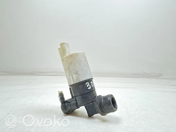 Peugeot 307 Windscreen/windshield washer pump 8200067015