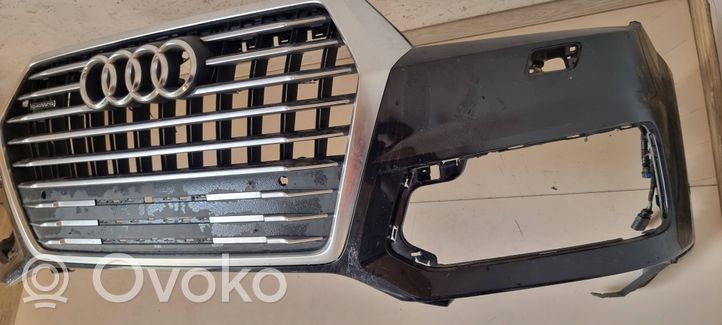 Audi Q7 4M Priekinis bamperis 4M0807437L