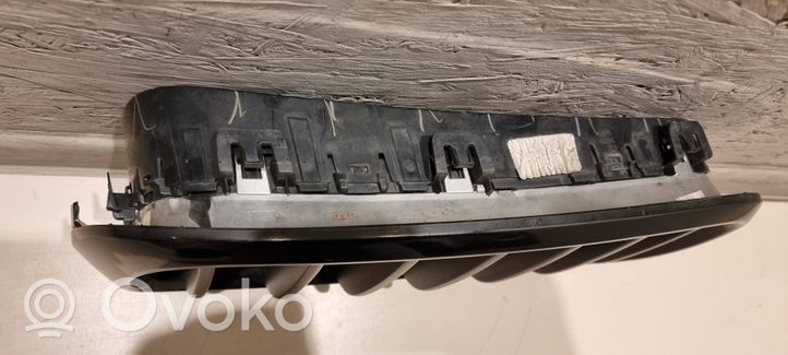 BMW X5 F15 Griglia superiore del radiatore paraurti anteriore 7316075