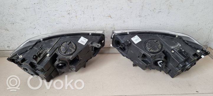 BMW X5 F15 Lampa przednia 7471348