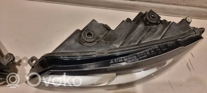 Volkswagen Touran II Headlight/headlamp 1T1941006H