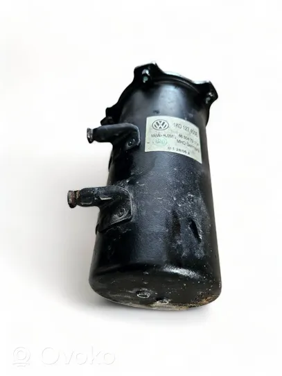 Volkswagen Jetta V Boîtier de filtre à carburant 1K0127400E