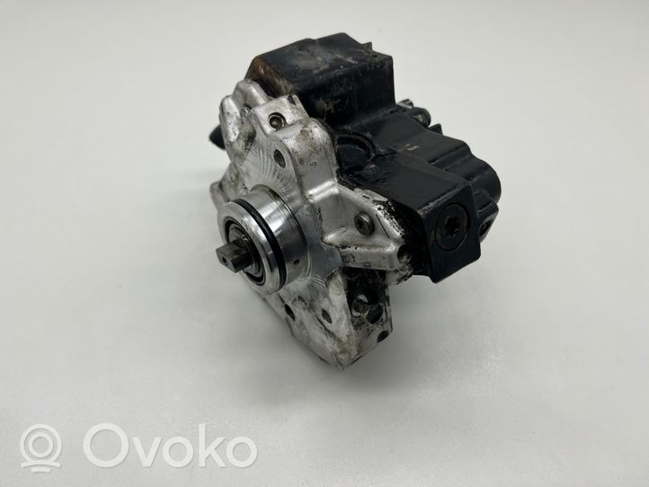Volvo XC70 Pompe d'injection de carburant à haute pression 8689590