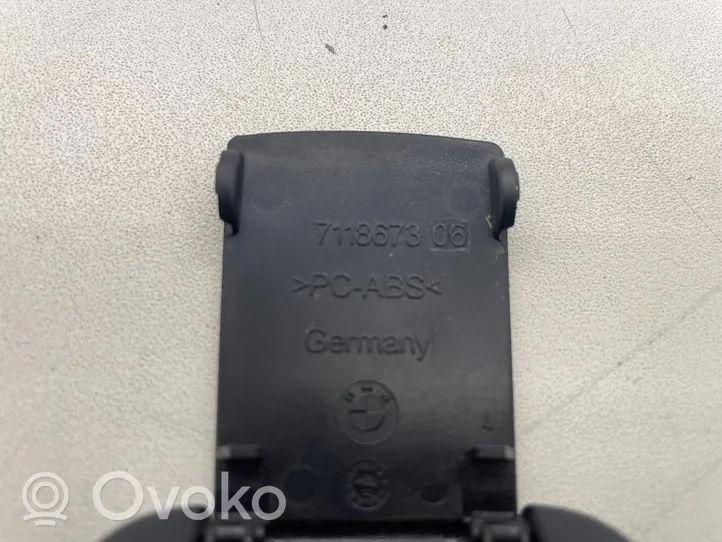 BMW 1 E81 E87 ISOFIX-kotelo 7118673