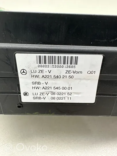 Mercedes-Benz S W221 Módulo de fusible A2215402150