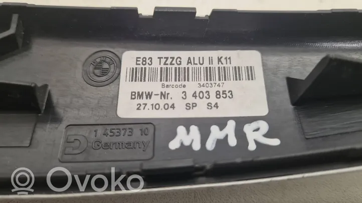 BMW X3 E83 Obudowa klamki wewnętrznej drzwi przednich 3403853