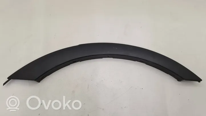 BMW X3 E83 Rivestimento passaruota anteriore 3330867