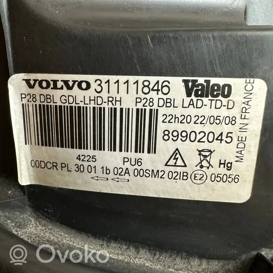 Volvo XC90 Lampa przednia 31111846