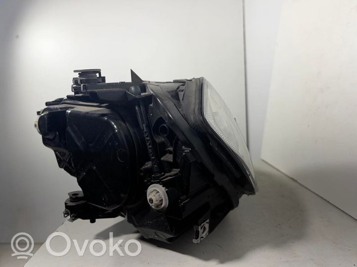 Volkswagen Golf VII Lampa przednia 5G1941060B