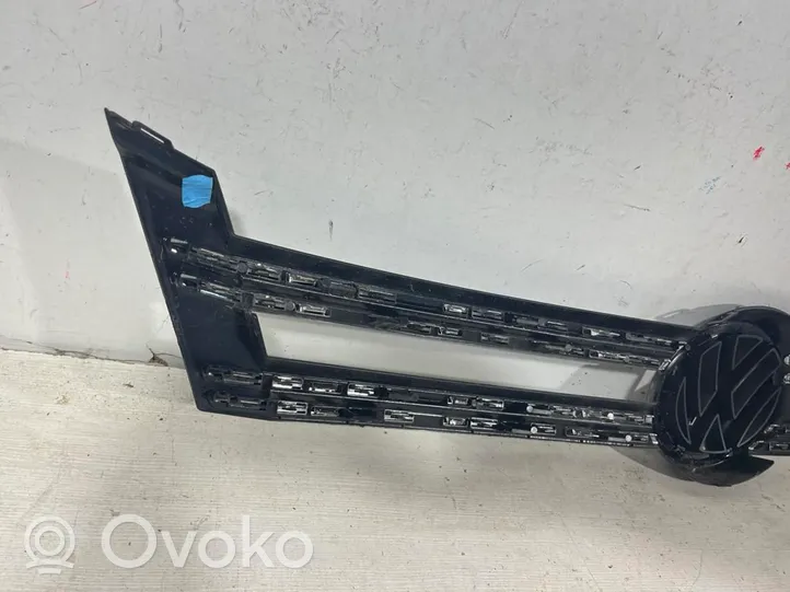 Volkswagen Tiguan Grille calandre supérieure de pare-chocs avant 5N0853655